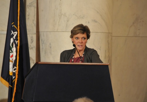 Moderator Cokie Roberts speaking to the crowd.